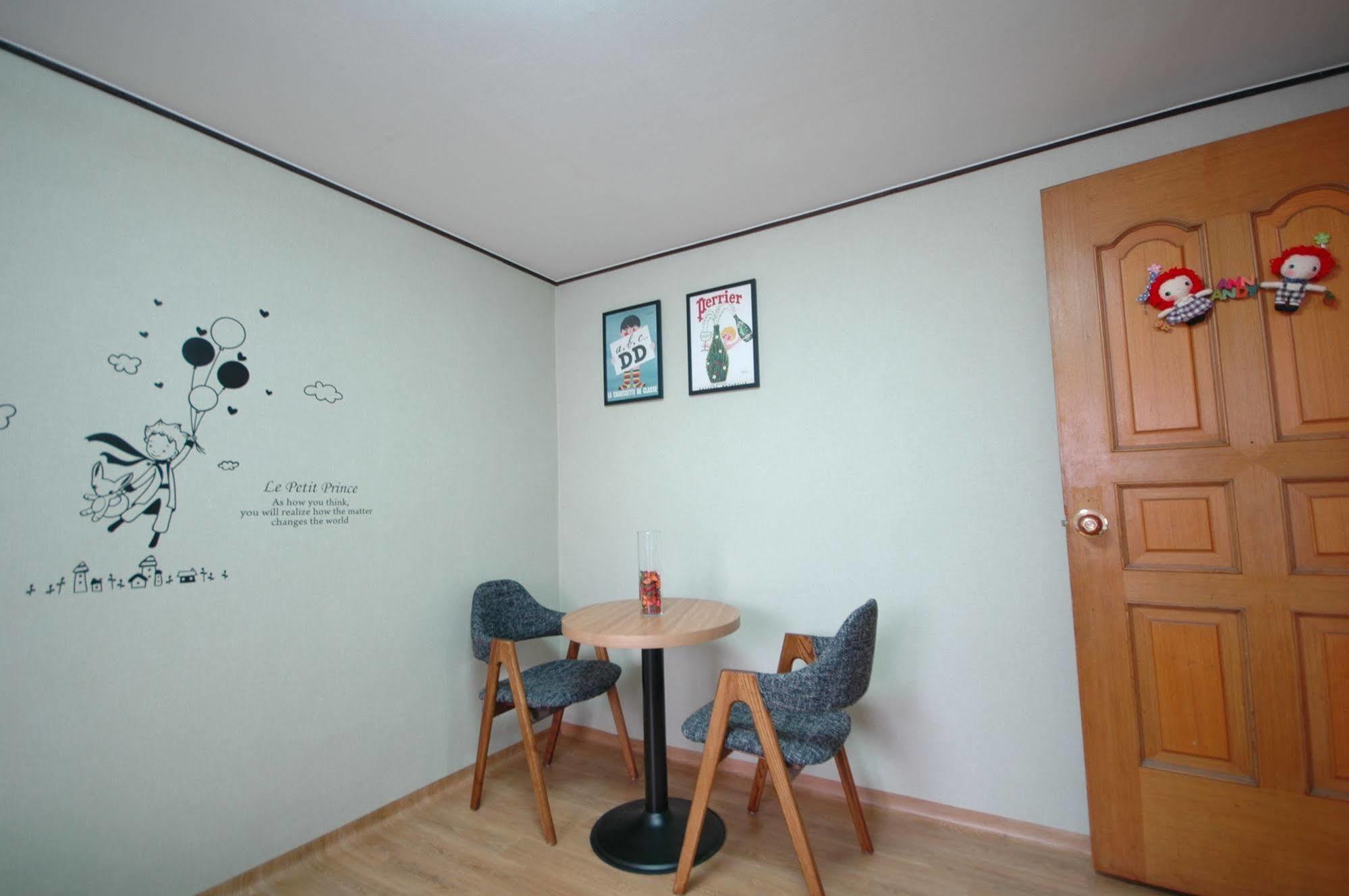 Apple Tree Guest house 2*